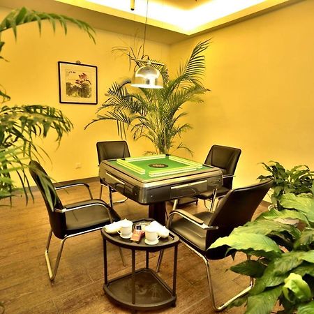 Picturesque Hotel Уси Екстериор снимка